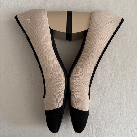 Vivaia | Julie Pro Almond Cap Toe Chunky Block Heels Beige/Black (EU 38) - Picture 11 of 16